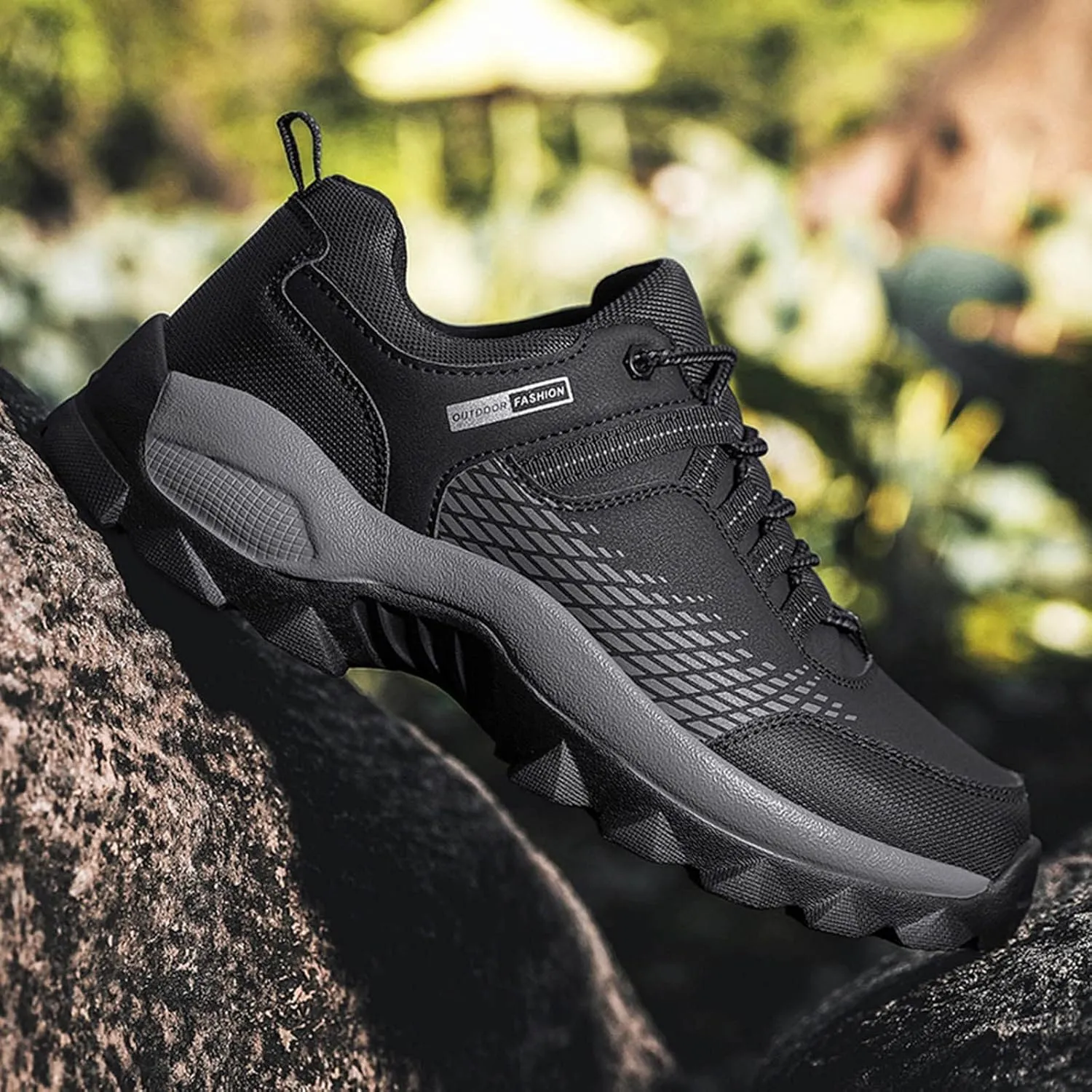 2022 Men's Outdoor Hiking Shoes Light Casual Sports Round Toe Comfortable Fashion Sports Running Shoes Mens Fashion Sneaker