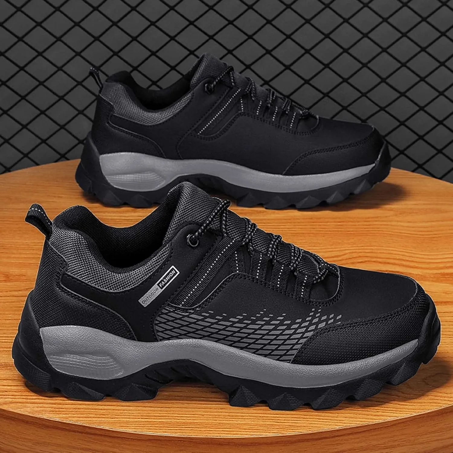 2022 Men's Outdoor Hiking Shoes Light Casual Sports Round Toe Comfortable Fashion Sports Running Shoes Mens Fashion Sneaker