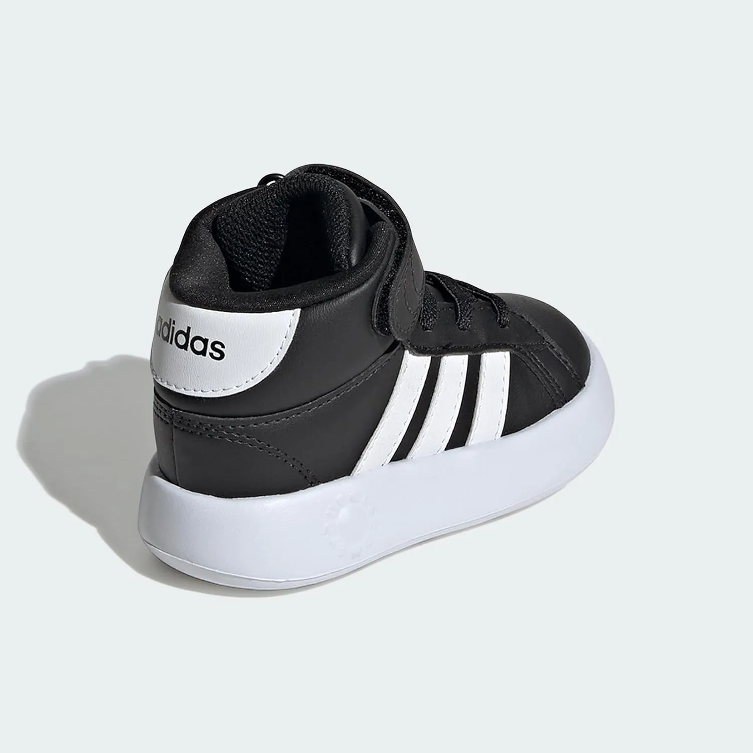 adidas Unisex-Child Grand Court Mid Top Sneaker