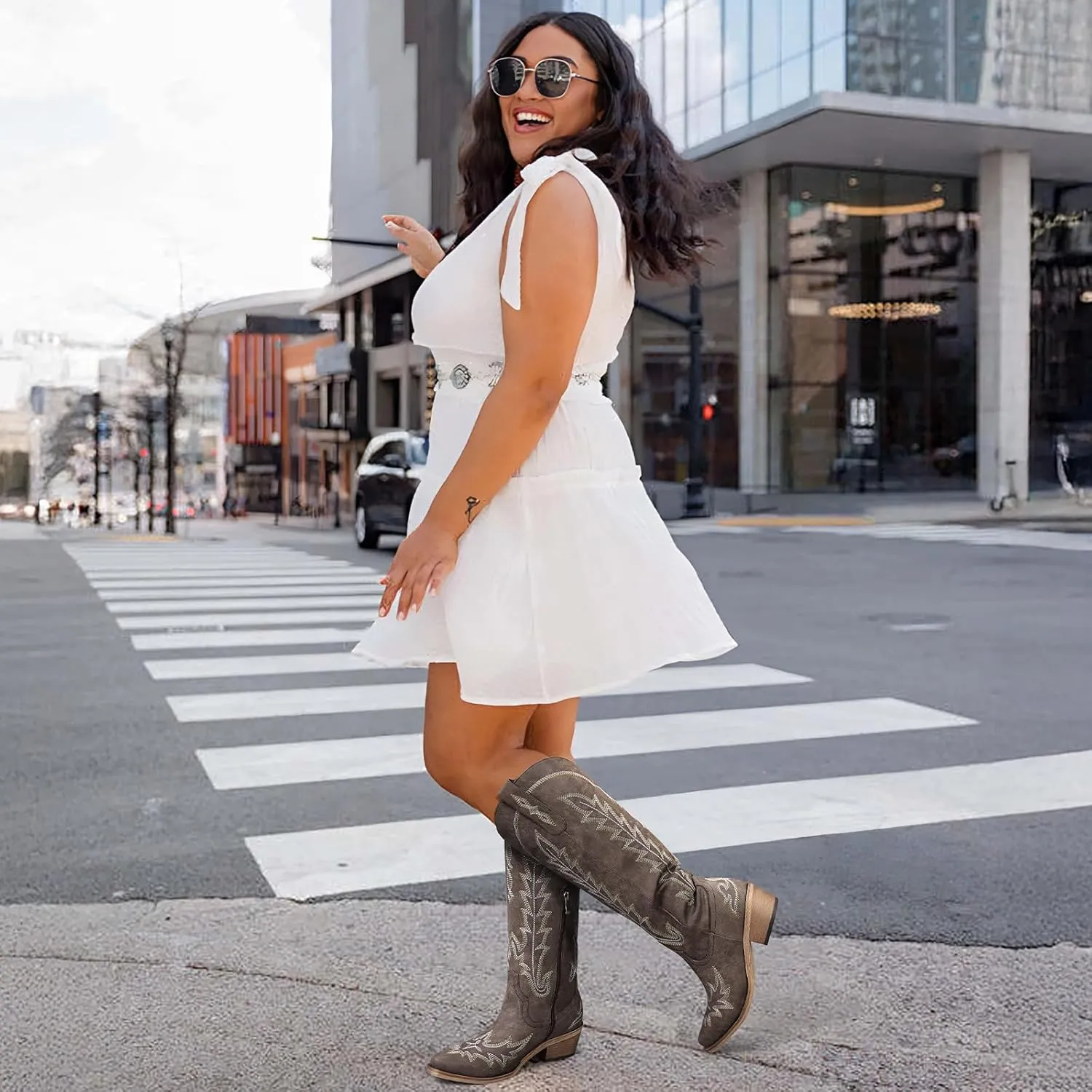 Cowboy Boots for Women - Knee High Embroidered Western Cowgirl Boots, Pointed Toe Chunky Heel Retro Country Boots, Pull On Zipper Vintage Fashion Tall Boots for Girls Ladies