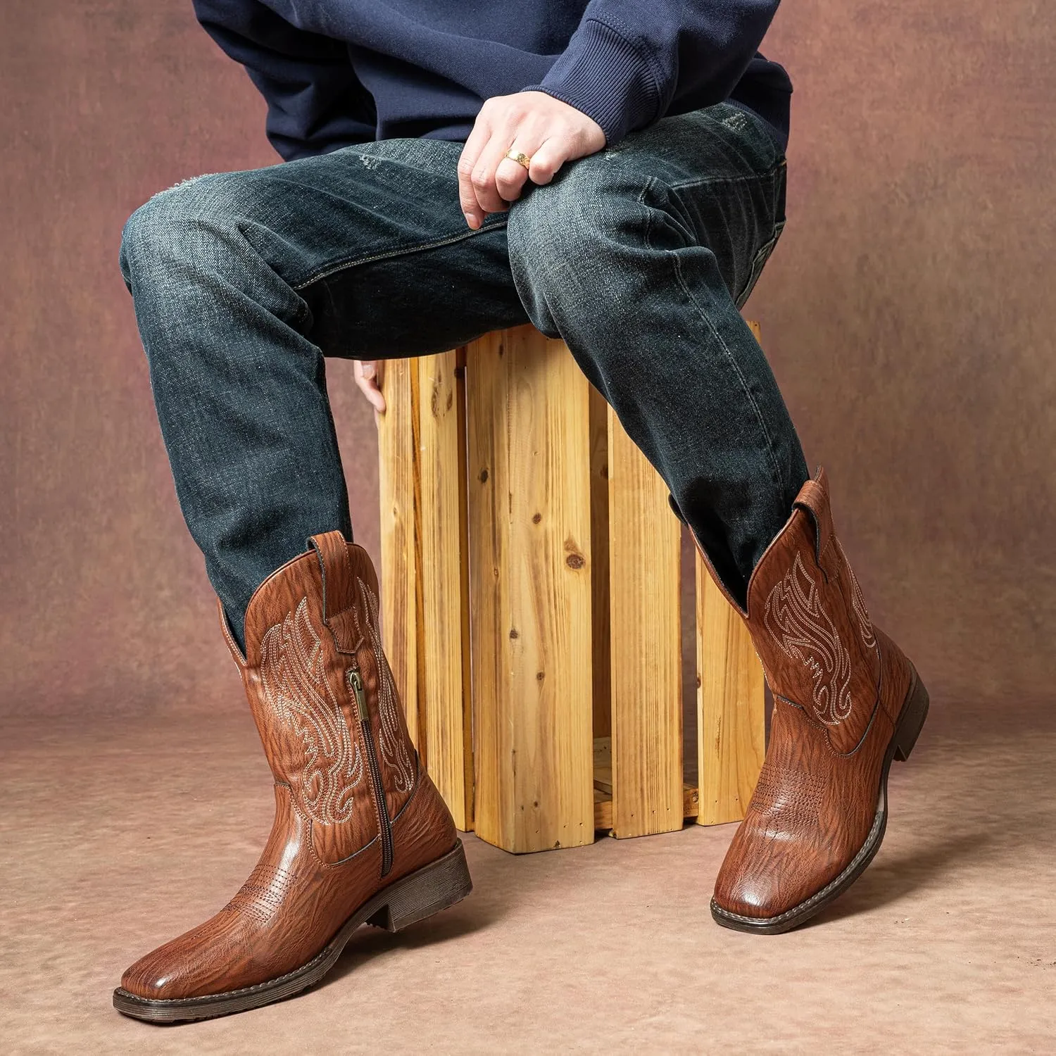 Jousen Cowboy Boots for Men Embroidery Men's Western Boots Retro Square Toe Mens Boots Botas Vaqueras Para Hombre