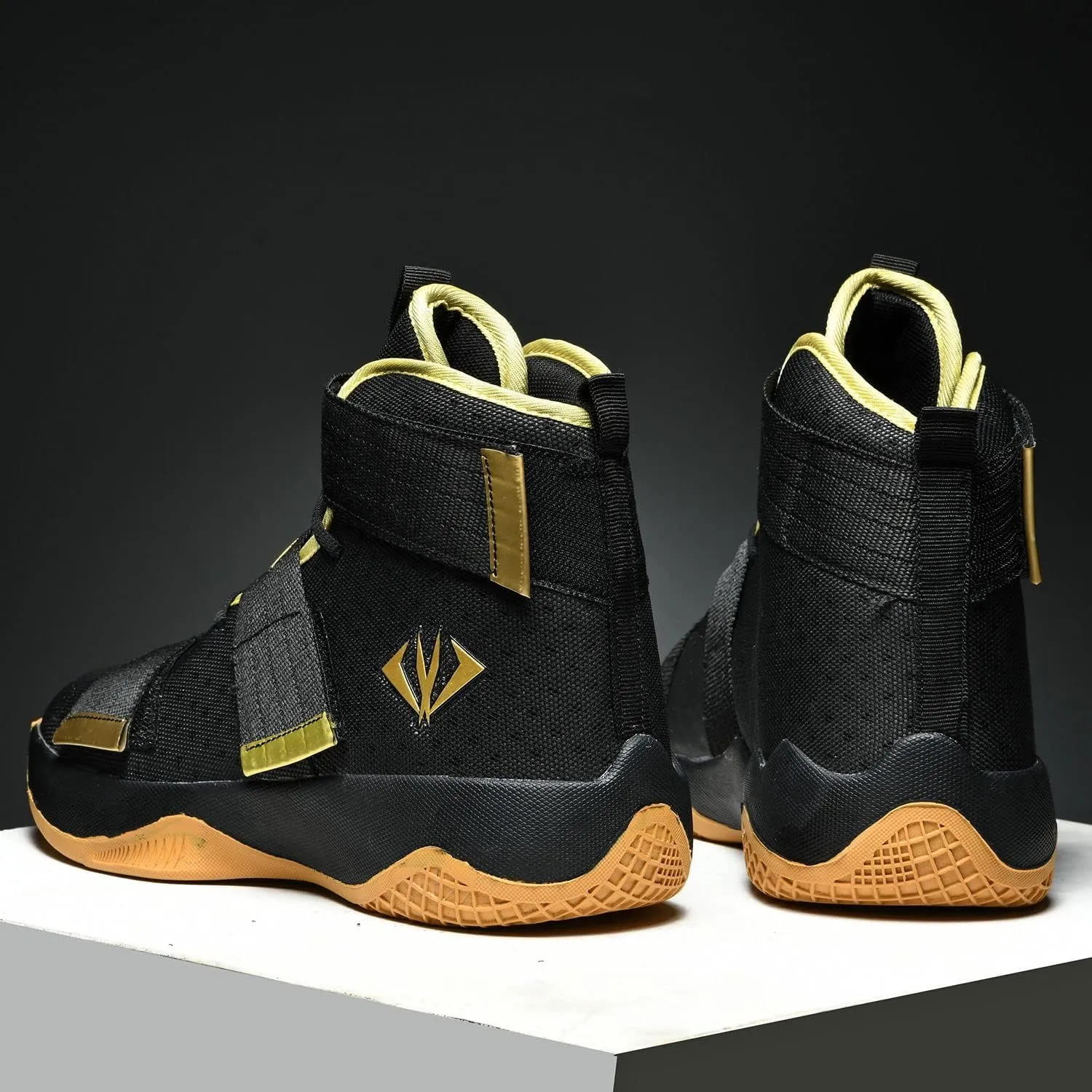 MAUGELY Men's Women's Breathable Basketball Shoes Students Sports Causal Outdoor Non-Slip Sneakers for Couple