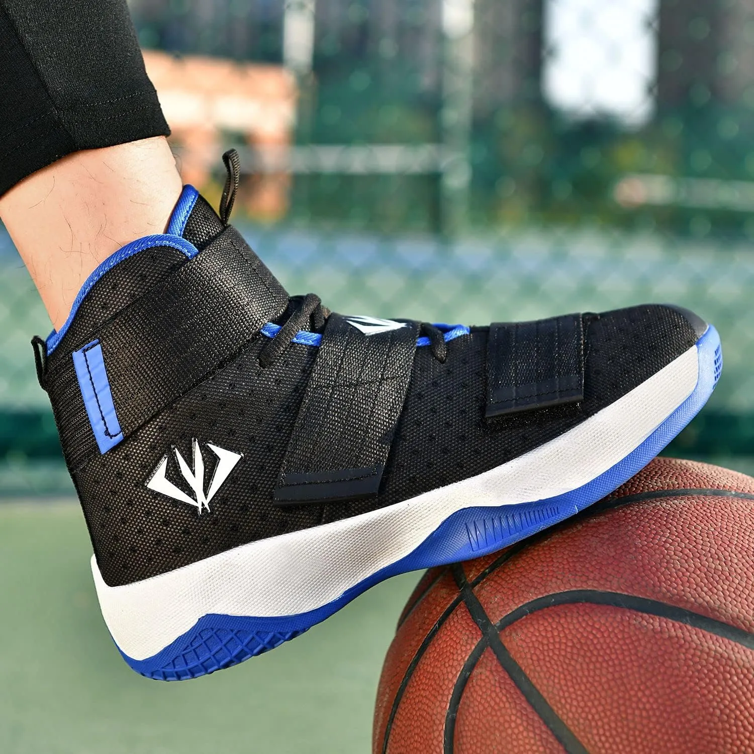 MAUGELY Men's Women's Breathable Basketball Shoes Students Sports Causal Outdoor Non-Slip Sneakers for Couple