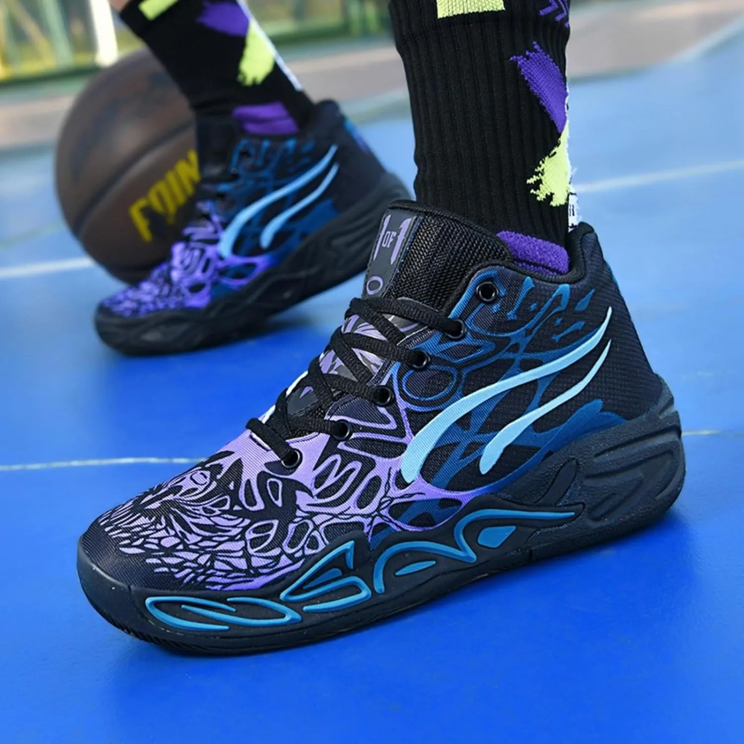 Men's Anti Slip Sports Shoes are Breathable Wear-Resistant Shock-Absorbing Rebound Basketball Boots