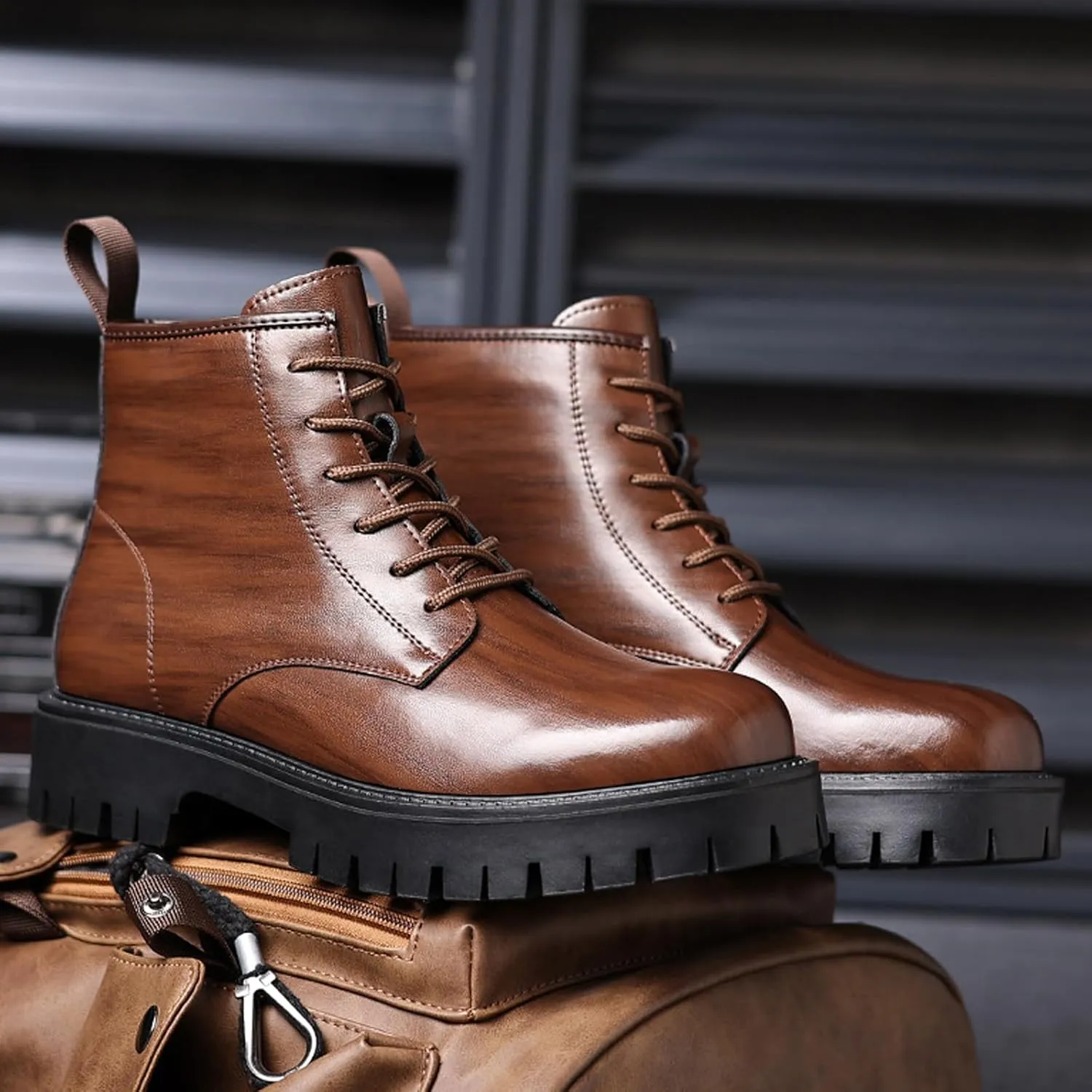 Men's Soft Leather Lug Sole Low Chunky Heel Combat Boots Retro Comfort Lace-up Round Toe Four Seasons Platform Block Heel Chukka Boots Casual Dress Riding Motorcycle Boots