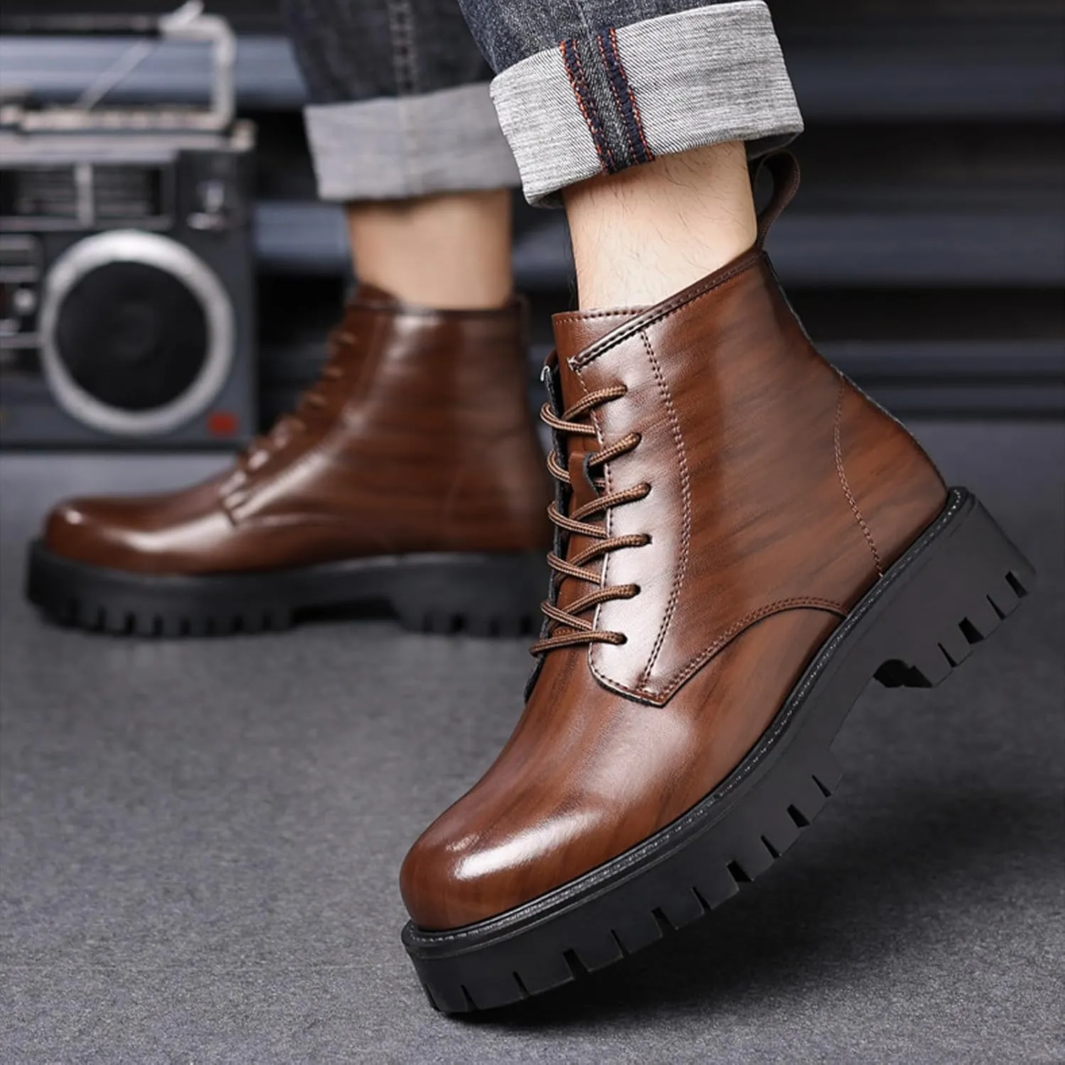 Men's Soft Leather Lug Sole Low Chunky Heel Combat Boots Retro Comfort Lace-up Round Toe Four Seasons Platform Block Heel Chukka Boots Casual Dress Riding Motorcycle Boots