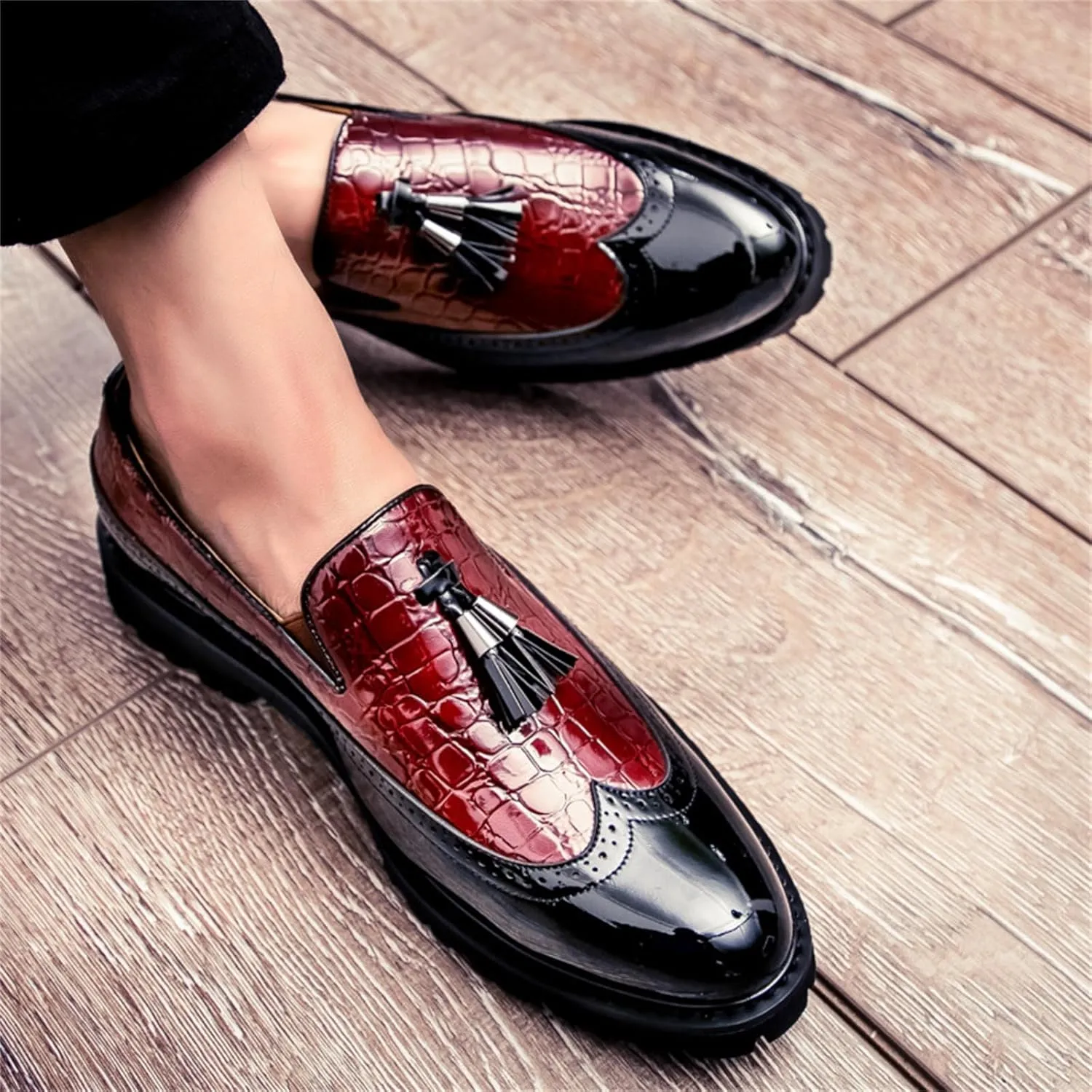 Men's Vintage Leather Wingtip Tassel Brogue Slip-On Dress Loafers Fashion Low-Top Breathable Smoking Formal Shoes Comfort Non-Slip Business Wedding Party Shoes