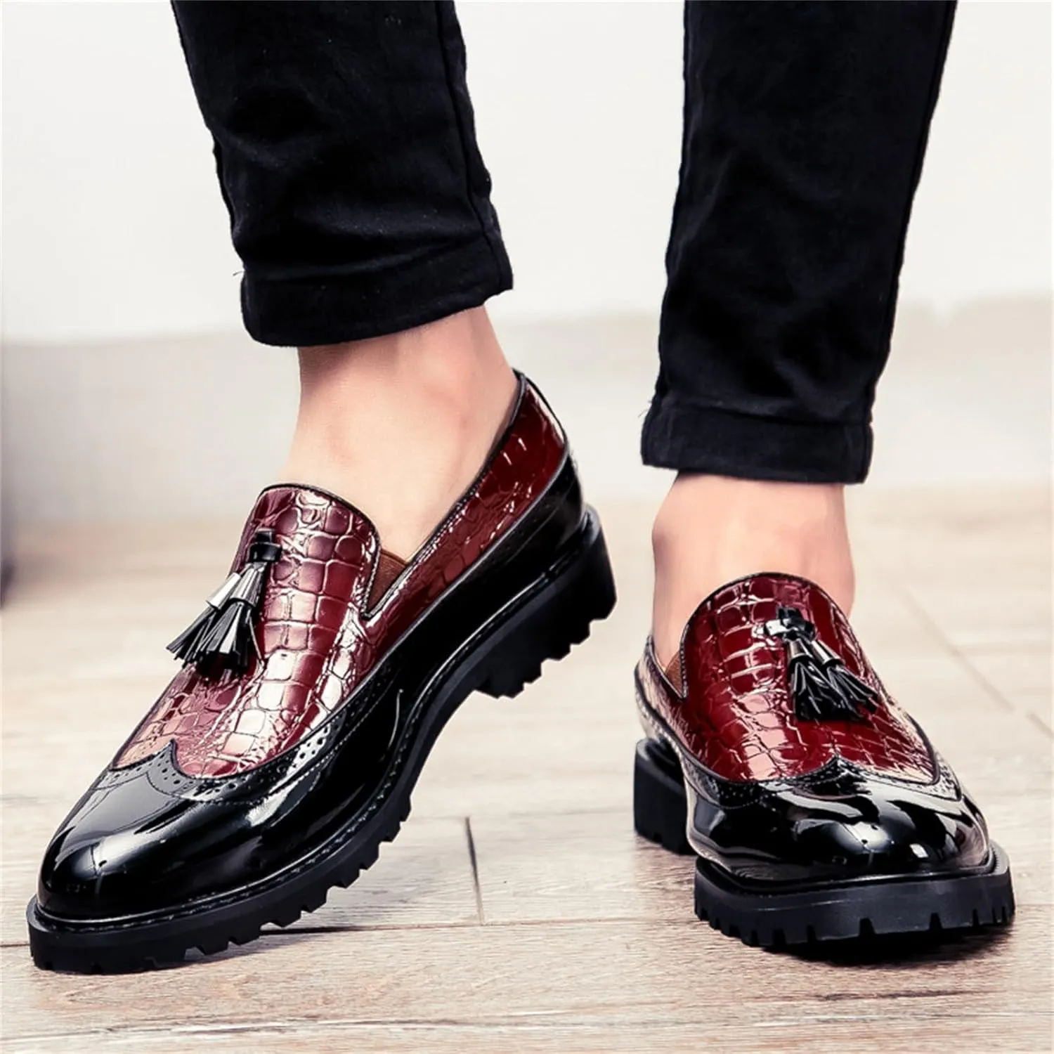 Men's Vintage Leather Wingtip Tassel Brogue Slip-On Dress Loafers Fashion Low-Top Breathable Smoking Formal Shoes Comfort Non-Slip Business Wedding Party Shoes