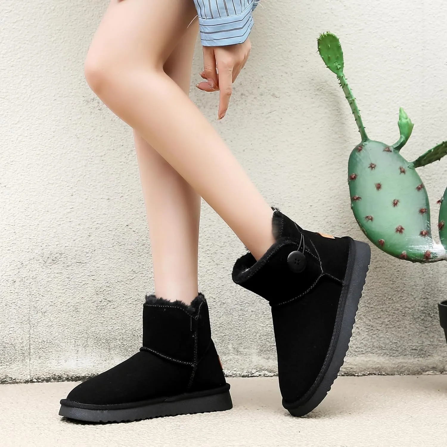 Mini Platform Boots for Women, Winter Ankle Snow Boots Suede Water Resistant Anti-Slip Leather Fur Fleece Lined Boots, Comfortable Memory Foam Button Decoration Slip On Snow Short Shoes Slippers