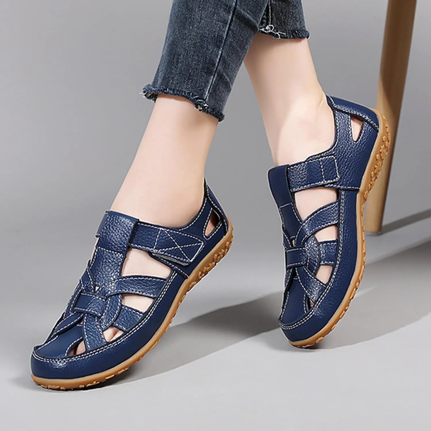 MOYOWEI Women's Woven Closed Toe Leather Sandals,Casual Comfy Orthotic Softsole Ankle Strap Boho Gladiator Beach Shoes