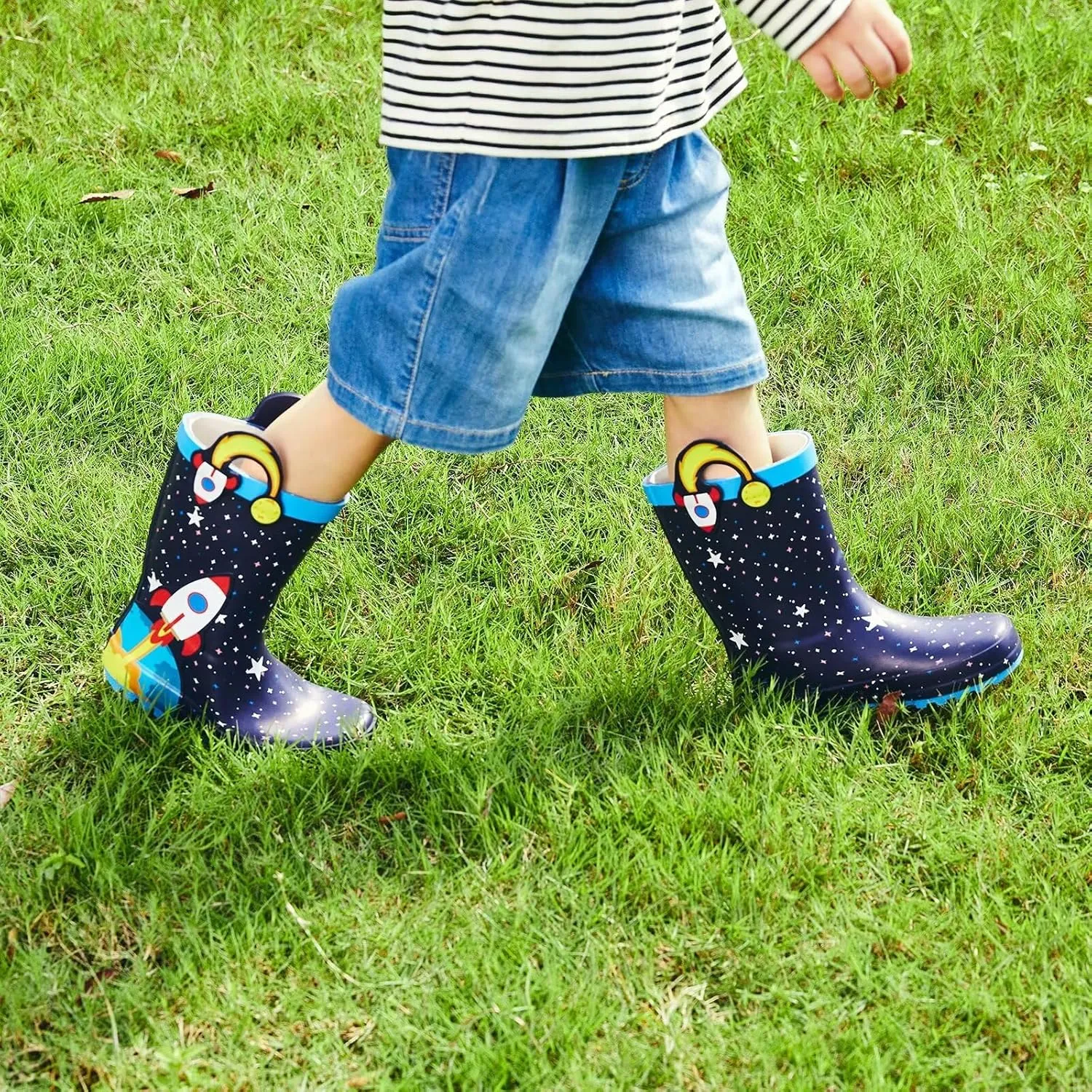 Toddler Rain Boots Kids Waterproof Rubber Boots for Boys and Girls with Handles in Fun Pattern