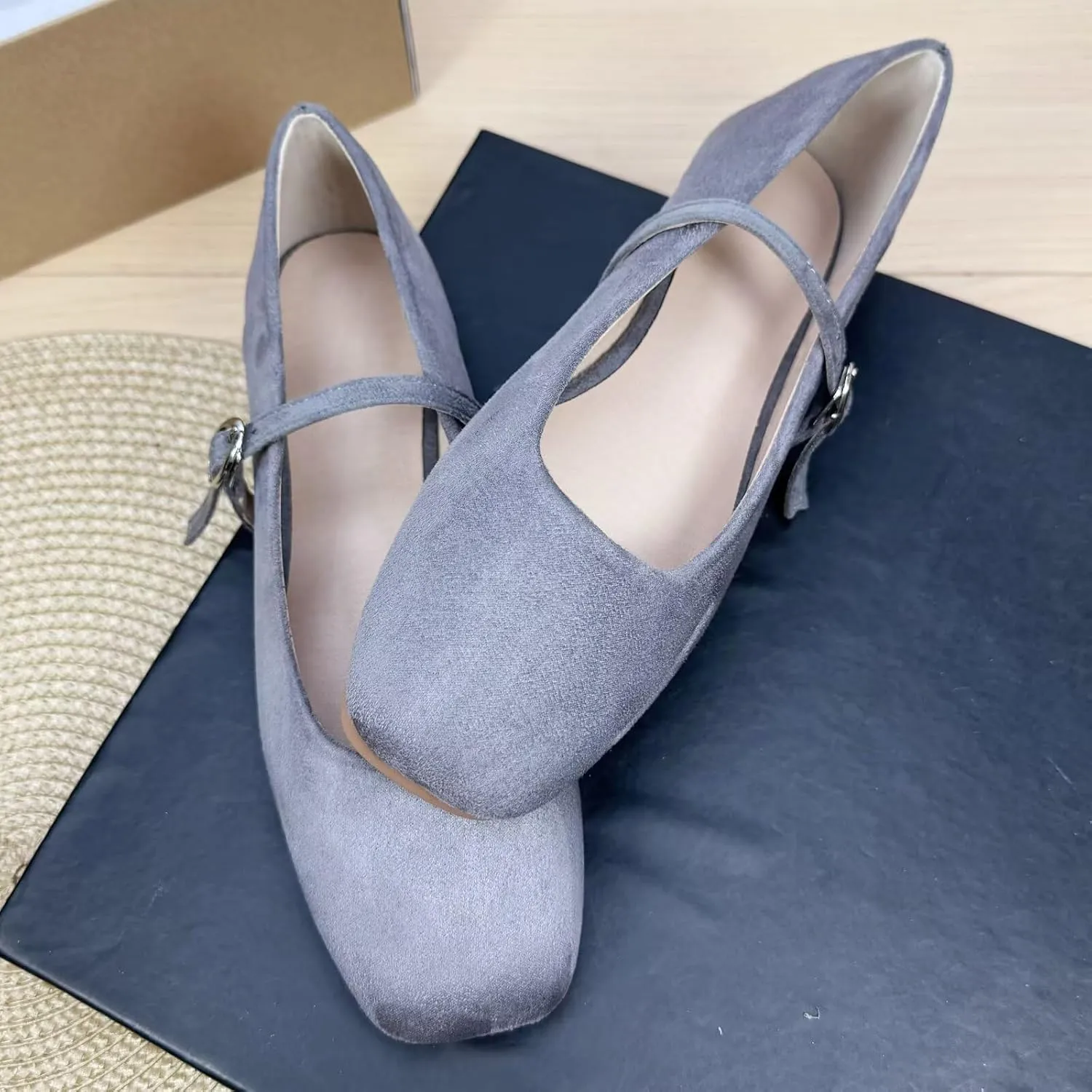 WENJIAZHIZHI Womens Mary Janes Buckle Strap Square Toe Shoes Soft Comfortable Walking Loafers Party Dressy Flats
