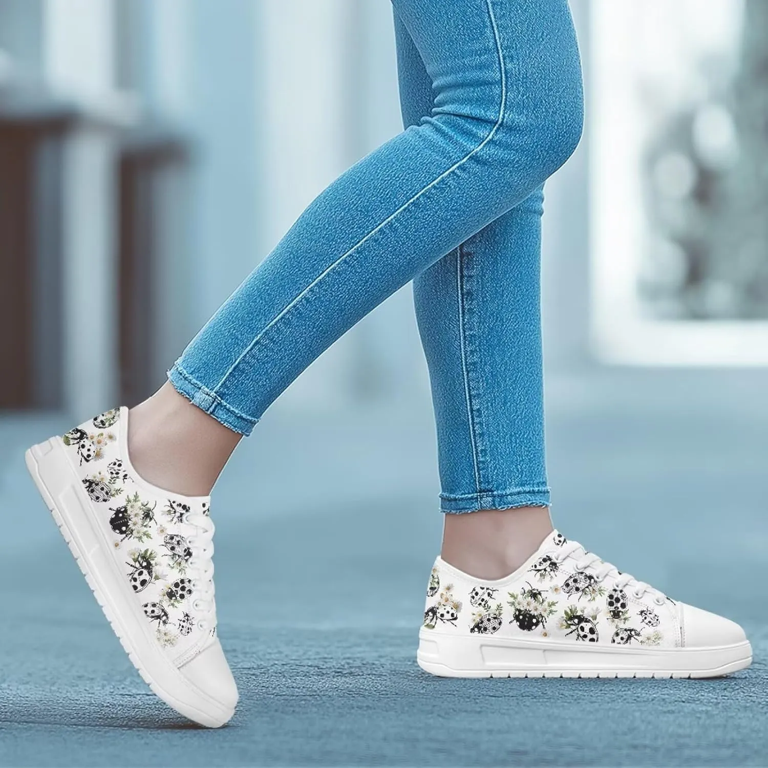 Women's Casual Fashion Canvas Sneakers Hand Free Low-Top Sneakers Lightweight Slip-On Loafers Walking Driving Shoes