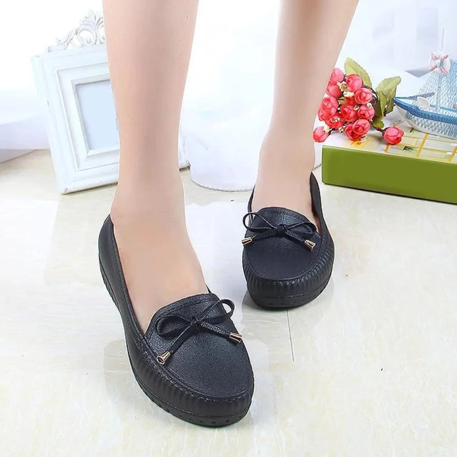 Women's Loafers Lightweight Waterproof Leather Casual Office Driving Shoes Non-Slip Rain Shoes Ladies Dressy Shoes Slip on with Comfort Insole