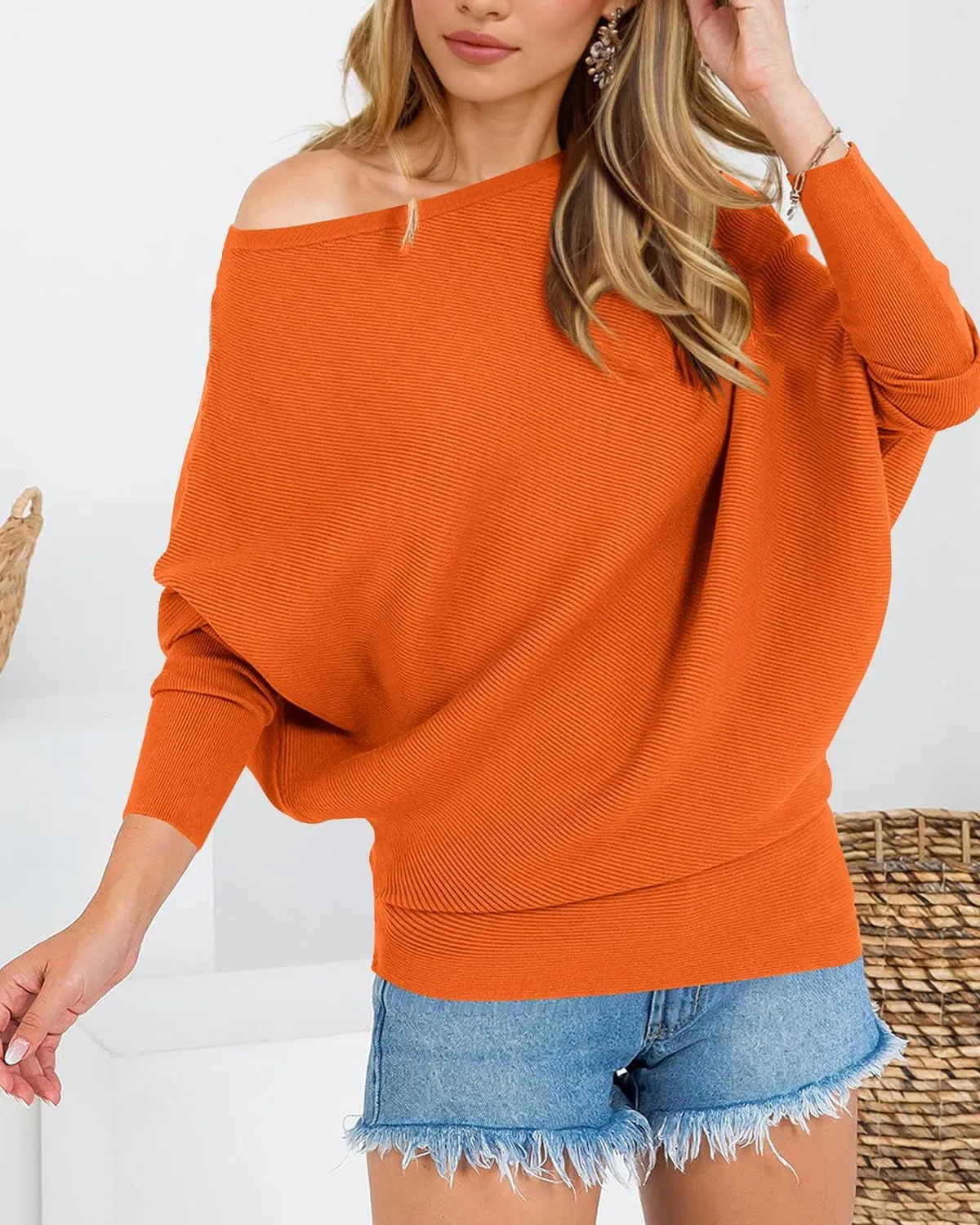 Zenlonr Women's Fall Sweaters 2025 Casual Long Batwing Sleeve Loose Off Shoulder Knit Pullovers Jumper Tops